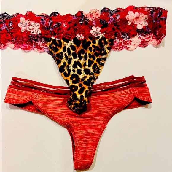 Victoria’s Secret panties and matching bra - Picture 2 of 4